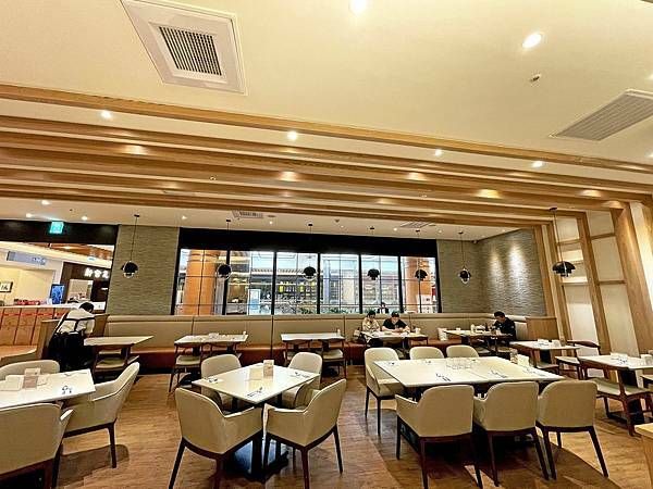 卡布里喬莎 Capricciosa天母SOGO店-店內裝潢 卡布里喬莎 Capricciosa天母SOGO店-店內裝潢