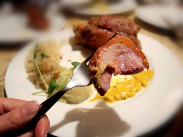 台北士林)富利得利- 在天母平價也能吃到德國的道地豬腳