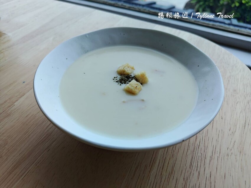 花蓮縣新城鄉【花蓮美食】原野牧場,七星潭海景咖啡廳 | 新鮮羊奶飲品、精緻異國料理 | 寵物友善餐廳 | 花蓮新城鄉美食推薦