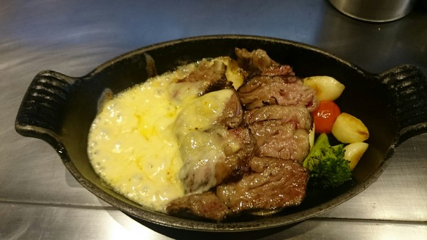 夏慕尼新香榭鐵板燒(高雄五福店)：高雄~夏慕尼新香榭鐵板燒~主廚現場料理~王品集團系列~