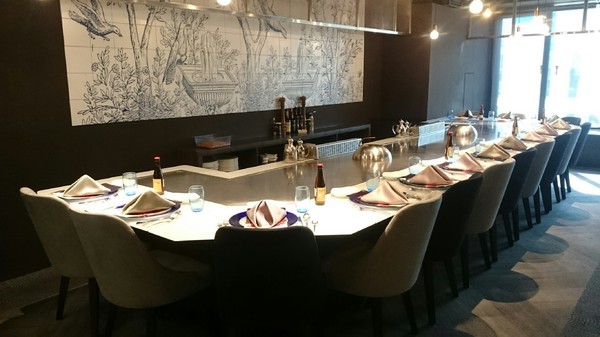 夏慕尼新香榭鐵板燒(高雄五福店)：高雄~夏慕尼新香榭鐵板燒~主廚現場料理~王品集團系列~