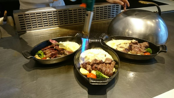 夏慕尼新香榭鐵板燒(高雄五福店)：高雄~夏慕尼新香榭鐵板燒~主廚現場料理~王品集團系列~