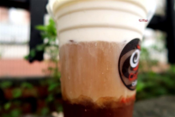 coco都可(新莊中平店)：COCO法式奶霜 法國鐵塔牌鮮奶油 文青漸層飲料打卡 奶霜綠茶/奶霜草莓果肉/奶霜咖啡買一送一~