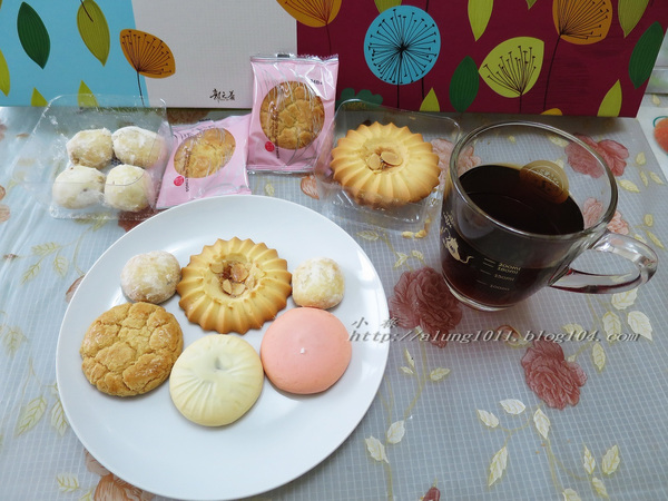 花漾映月~   ..郭元益組合式禮盒