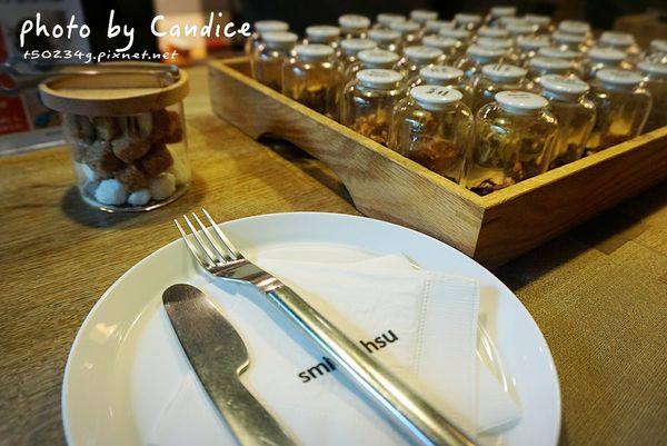 15-09-18-03-22-58-718_deco.jpg 15-09-18-03-22-58-718_deco.jpg