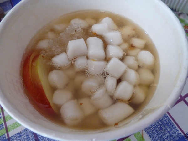 桂花巷花茶冰鎮湯圓：【苗栗】人山人海的桂花巷花茶冰鎮湯圓