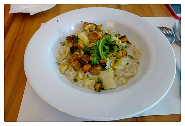 Turando 杜蘭朵 ~ 京站時尚廣場2樓．點套餐很划算 - 捷運台北車站