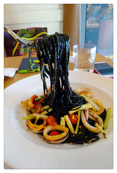 Turando 杜蘭朵 ~ 京站時尚廣場2樓．點套餐很划算 - 捷運台北車站