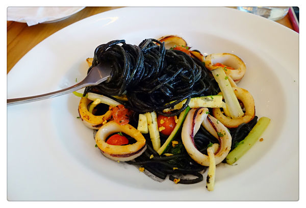 Turando 杜蘭朵 ~ 京站時尚廣場2樓．點套餐很划算 - 捷運台北車站