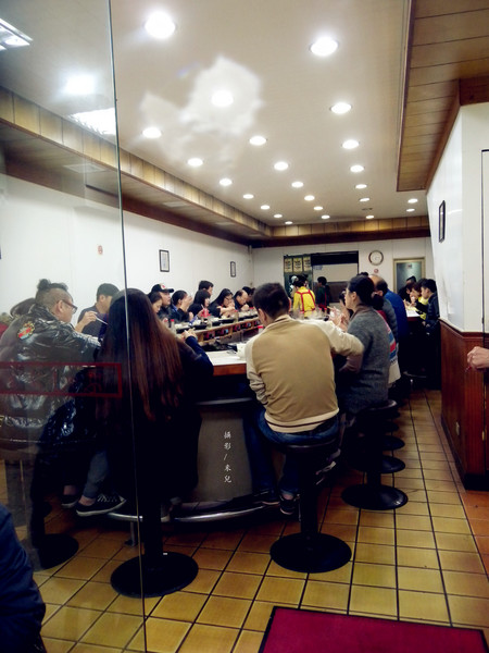 天喜迷你小火鍋(圓環店)：【台北市大同區。火鍋】 天喜迷你小火鍋 30年以上老店 路過不要錯過的石頭小火鍋