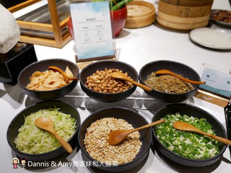 《吃到飽餐廳推薦》饗食天堂台北京站店必吃餐點懶人包分享。肋眼牛排x焗烤生蠔x龍膽石斑BUFFET餐點升級再進化︱聚餐好選擇（影片）