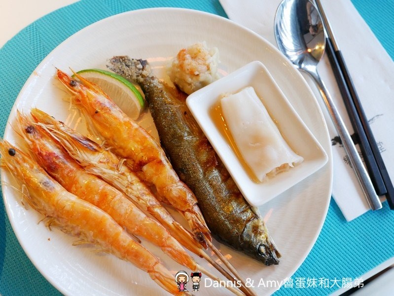 《吃到飽餐廳推薦》饗食天堂台北京站店必吃餐點懶人包分享。肋眼牛排x焗烤生蠔x龍膽石斑BUFFET餐點升級再進化︱聚餐好選擇（影片）