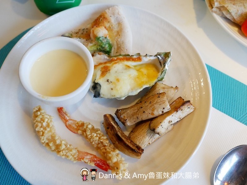 《吃到飽餐廳推薦》饗食天堂台北京站店必吃餐點懶人包分享。肋眼牛排x焗烤生蠔x龍膽石斑BUFFET餐點升級再進化︱聚餐好選擇（影片）