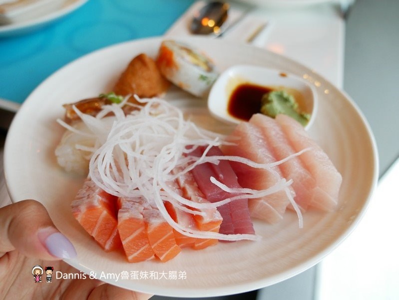 《吃到飽餐廳推薦》饗食天堂台北京站店必吃餐點懶人包分享。肋眼牛排x焗烤生蠔x龍膽石斑BUFFET餐點升級再進化︱聚餐好選擇（影片）