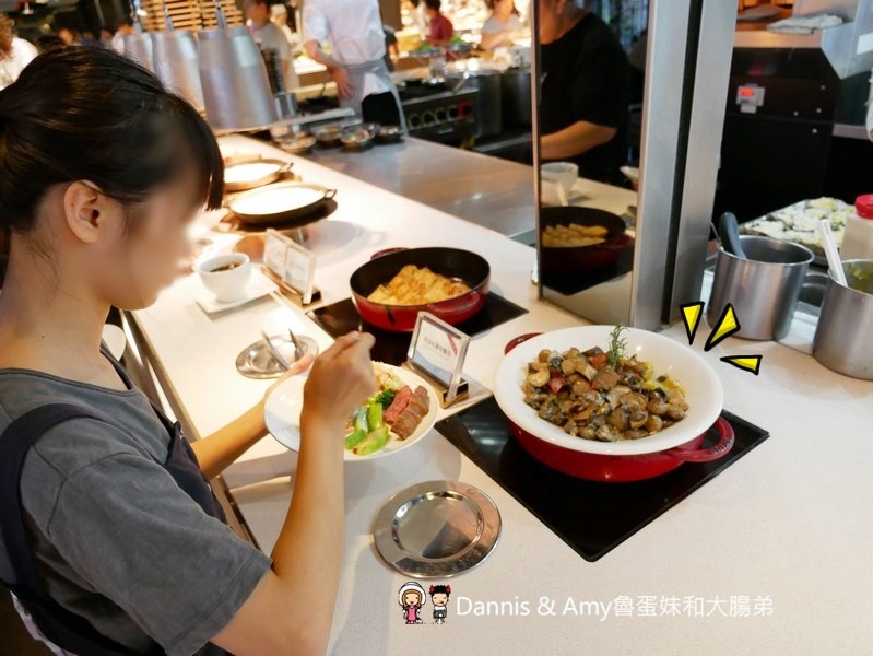 《吃到飽餐廳推薦》饗食天堂台北京站店必吃餐點懶人包分享。肋眼牛排x焗烤生蠔x龍膽石斑BUFFET餐點升級再進化︱聚餐好選擇（影片）