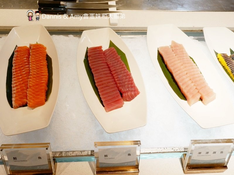 《吃到飽餐廳推薦》饗食天堂台北京站店必吃餐點懶人包分享。肋眼牛排x焗烤生蠔x龍膽石斑BUFFET餐點升級再進化︱聚餐好選擇（影片）