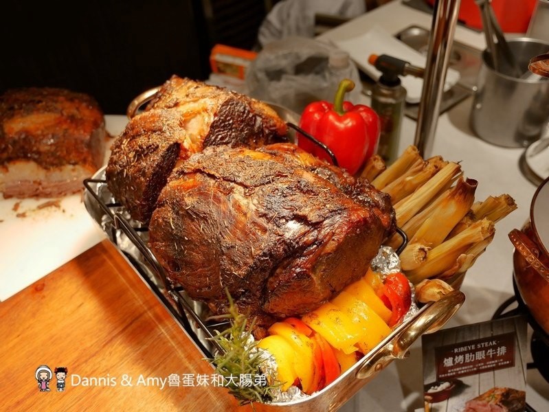 《吃到飽餐廳推薦》饗食天堂台北京站店必吃餐點懶人包分享。肋眼牛排x焗烤生蠔x龍膽石斑BUFFET餐點升級再進化︱聚餐好選擇（影片）
