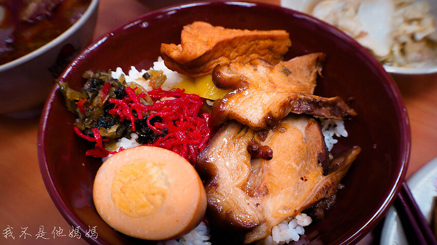 大同區美食,大同區銅板美食,大同區排隊銅板美食,昌吉街美食,台北好喝豬血湯,大腸豬血湯,麻辣豬血,大同區麻辣燙,民權西路美食,民權西路站美食
