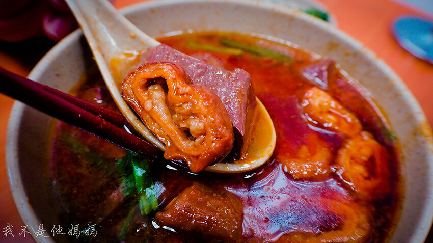 免費加湯豬血湯,紅昌吉豬血湯推薦,紅昌吉豬血湯地址,大同區滷肉飯,民權西路站滷肉飯,民權西路站魯肉飯,昌吉街滷肉飯,民權西路站豬腳飯