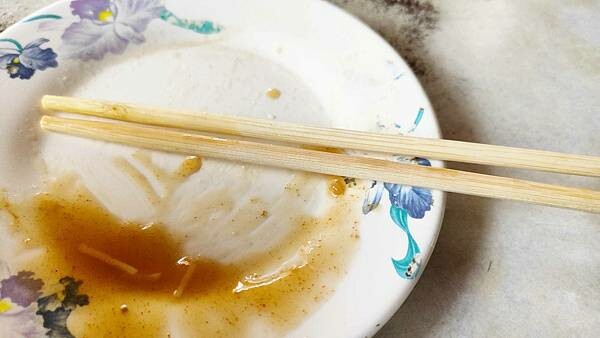 【台北美食】民樂旗魚米粉｜迪化街裡老字號米粉湯