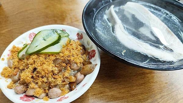 【台北美食】民樂旗魚米粉｜迪化街裡老字號米粉湯