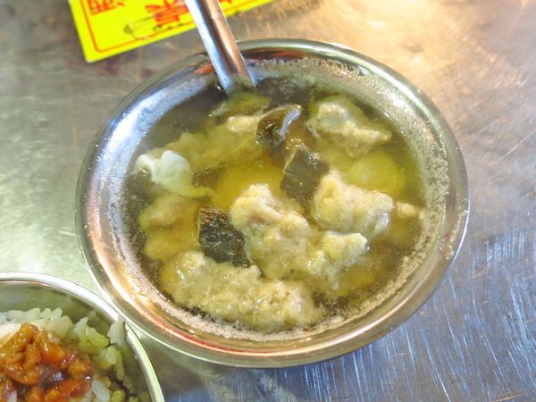 【台北美食】鴨頭正二代滷肉飯-湯頭鮮美的瓜仔肉湯