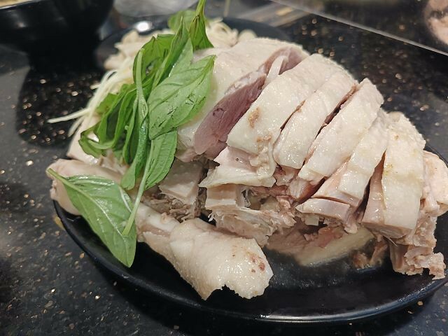台北市大同區後驛鵝肉店 | 台北後車站美食．鵝肉鮮嫩多汁又順口．也可以品嚐鴨肉的美味