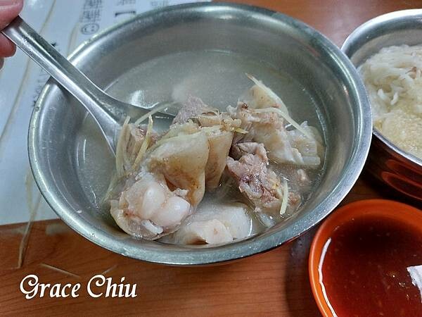 許仔豬腳麵線 白湯豬腳 綜合湯(豬腳+腿肉) 大稻埕慈聖宮