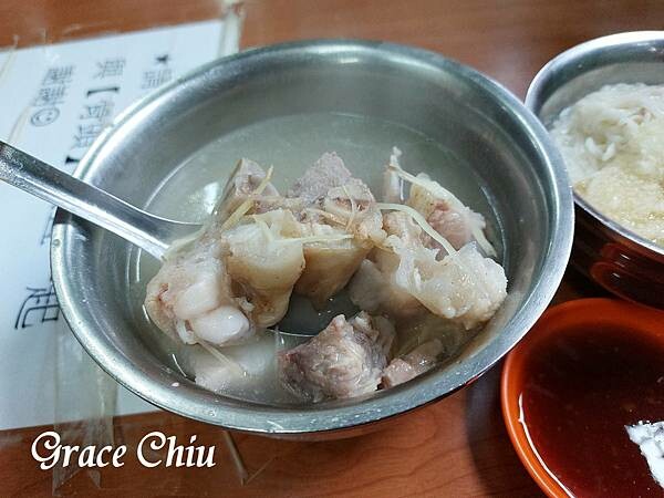 綜合湯(豬腳+腿肉) 許仔豬腳麵線 白湯豬腳 大稻埕慈聖宮