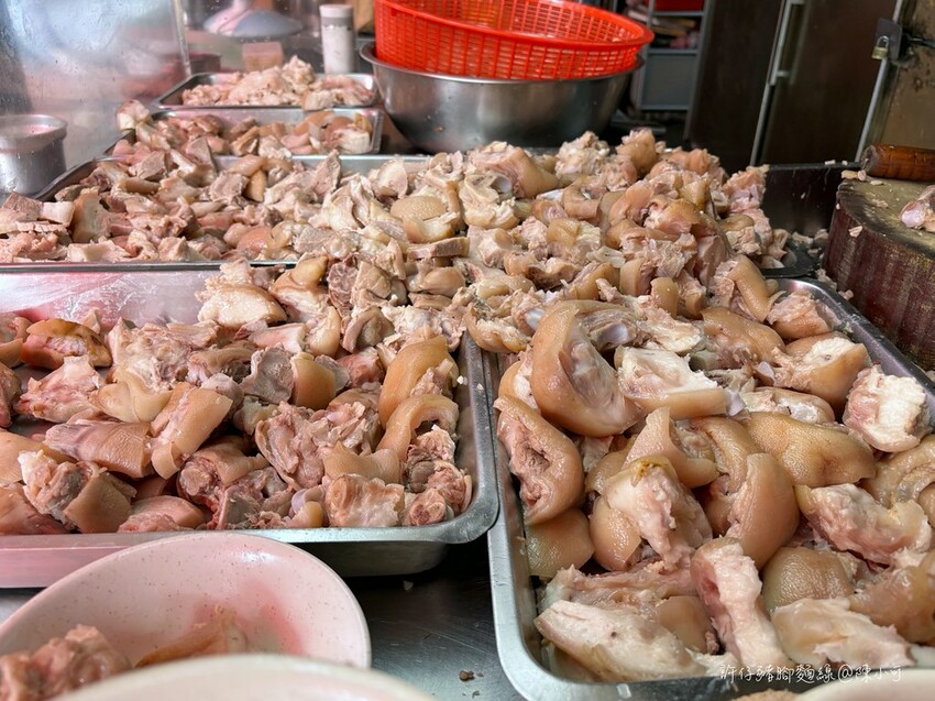 台北市大同區【台北大橋頭小吃】許仔豬腳麵線,大稻埕慈聖宮美食推薦