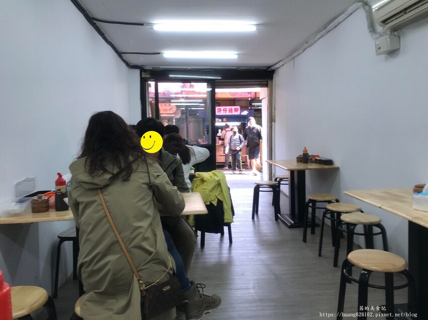 【台北大同區 】台北大稻埕慈聖宮美食『許仔豬腳麵線』原來白麵線加上蒜泥那麼絕配,豬腳湯還能無限續加~