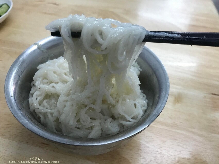 【台北大同區 】台北大稻埕慈聖宮美食『許仔豬腳麵線』原來白麵線加上蒜泥那麼絕配,豬腳湯還能無限續加~