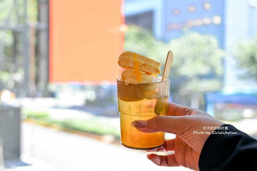 營業至凌晨4點老字號平價連鎖火鍋,自助吧除了汽水飲料還有楊枝甘露 、愛文芒果霜淇淋小美冰淇淋等可以吃到飽喝到飽,CP值有夠高