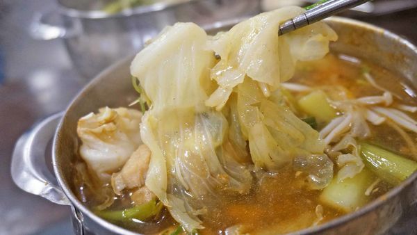 【板橋美食】梁季港式小火鍋-便宜又大份量的美味小火鍋