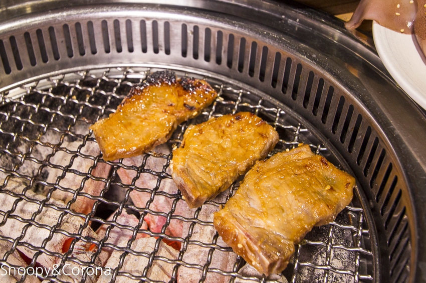 【新北市美食】板橋燒烤吃到飽|燒惑日式炭火燒肉店~生日送和牛套餐、KIRIN Bar啤酒無限暢飲