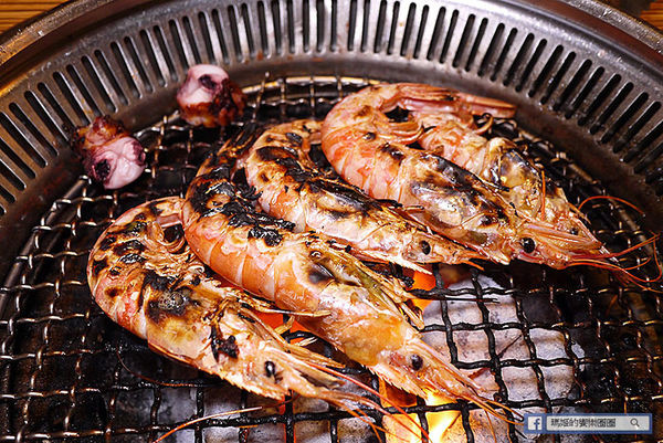 板橋美食【久天日式燒烤】板橋燒烤吃到飽。板橋燒肉吃到飽。板橋府中站美食。高CP值吃到飽。吃烤肉過中秋