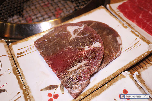 板橋美食【久天日式燒烤】板橋燒烤吃到飽。板橋燒肉吃到飽。板橋府中站美食。高CP值吃到飽。吃烤肉過中秋