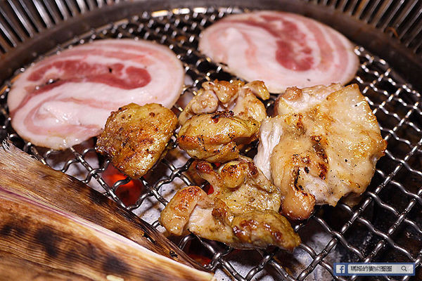 板橋美食【久天日式燒烤】板橋燒烤吃到飽。板橋燒肉吃到飽。板橋府中站美食。高CP值吃到飽。吃烤肉過中秋