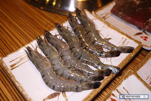 板橋美食【久天日式燒烤】板橋燒烤吃到飽。板橋燒肉吃到飽。板橋府中站美食。高CP值吃到飽。吃烤肉過中秋