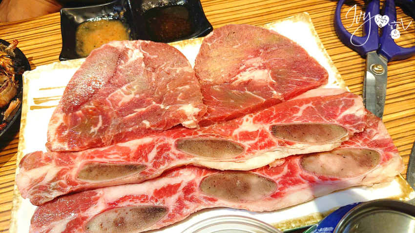 沙朗帶骨牛小排.jpg 沙朗帶骨牛小排.jpg