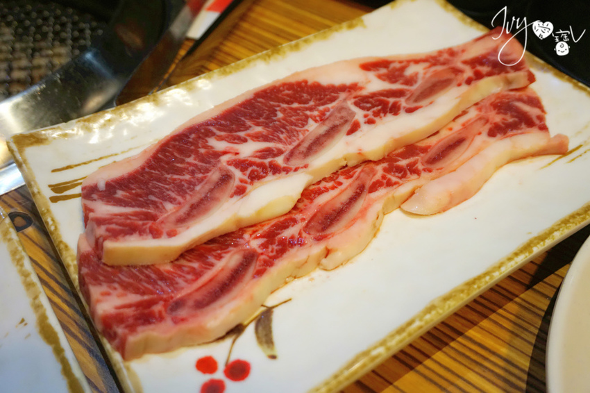 帶骨牛小排.jpg 帶骨牛小排.jpg