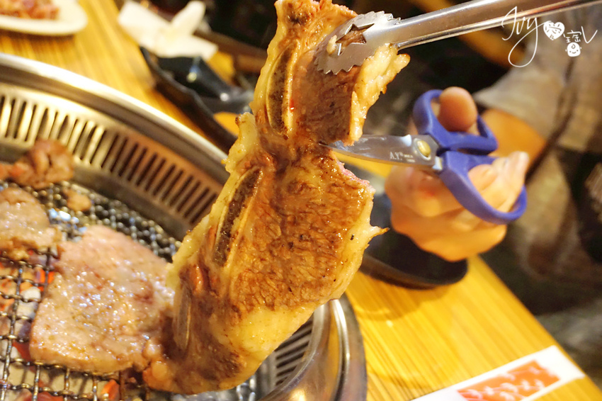 帶骨牛小排 (2).jpg 帶骨牛小排 (2).jpg