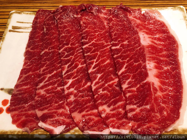 圓圓家愛吃貨-《板橋美食》府中站美味燒烤吃到飽，久天日式炭燒，板橋燒烤吃到飽餐廳，高CP值的聚餐好去處