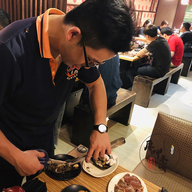 【厚呷米呀│新北板橋】久天日式燒烤 中秋不想準備烤肉用品/老板橋推薦燒烤吃到飽十年老店/網推高品質食材實際用餐體驗無違和/免服務費晚餐建議直上749價位/深夜美食熱門店家營業至凌晨2點