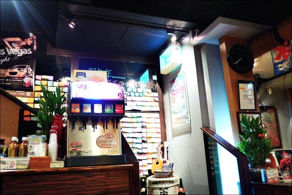 燒肉眾精緻炭火燒肉：烤物有特色、擺盤具匠心，適合上班族的休閒夜烤【燒肉眾精緻炭火燒肉】