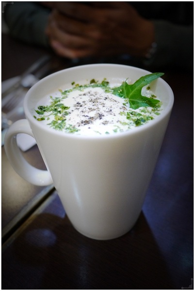 182巷鬆餅廚房：板橋也有盆栽奶茶？連男友都喜愛的好吃鬆餅在《182巷鬆餅廚房 》