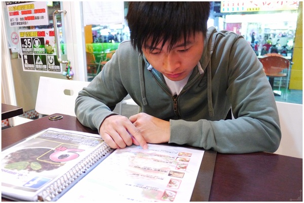 182巷鬆餅廚房：板橋也有盆栽奶茶？連男友都喜愛的好吃鬆餅在《182巷鬆餅廚房 》