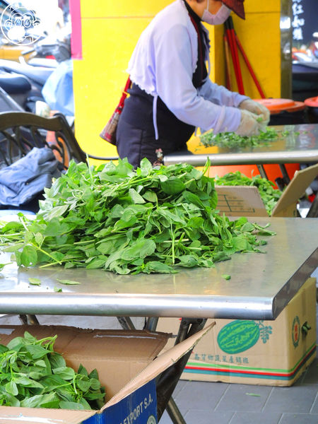 萬香烤鴨莊：呷飽祙【新北板橋･萬香烤鴨莊】烤鴨冠軍的美味