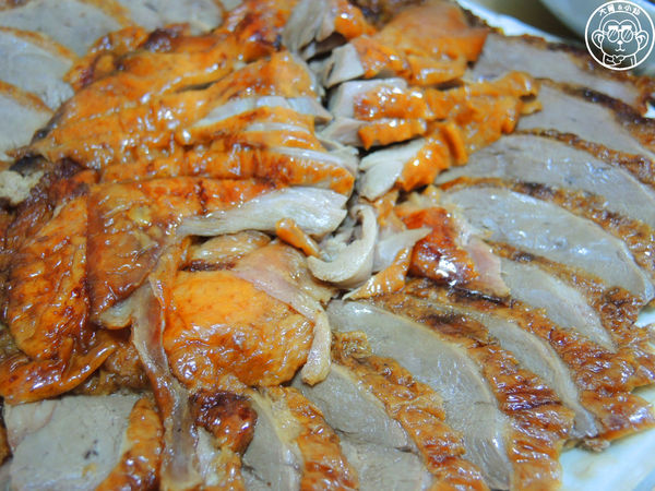 萬香烤鴨莊：呷飽祙【新北板橋･萬香烤鴨莊】烤鴨冠軍的美味