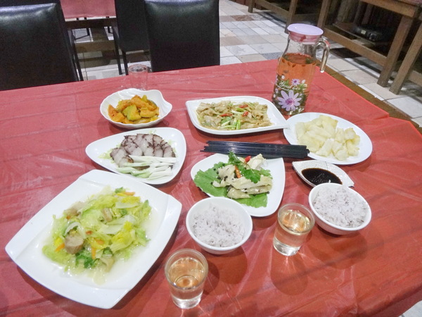 浮雲杉林民宿：浮雲杉林民宿-雪霸國家公園附近超推薦住宿  四季皆有不同的美景  主人家超親切  而且餐點特別又好吃